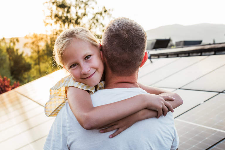 Mit unserer Wallbox und der Ladekarte sind Sie im ganzen Land sauber unterwegs.
