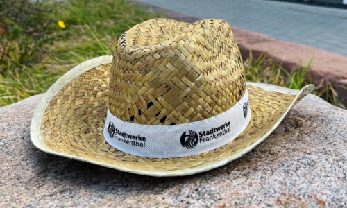 Stadtwerke spendieren Strohhüte